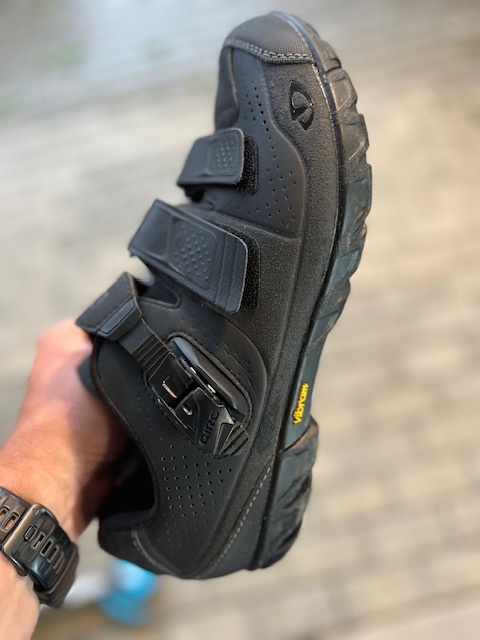 Tretry kolo cyklo GIRO vel. 45, SPD, VIBRAM