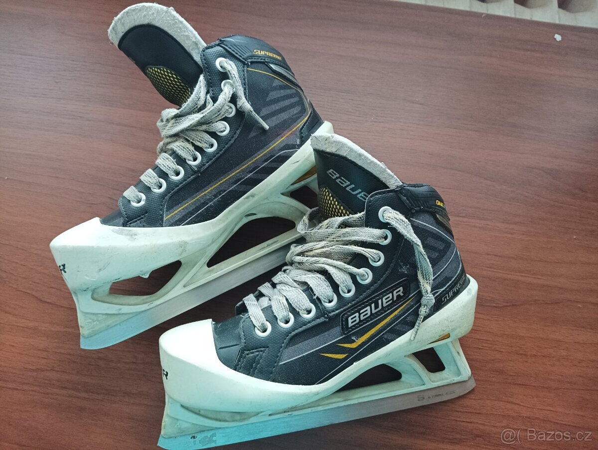 Brankářské brusle Bauer supreme one 7