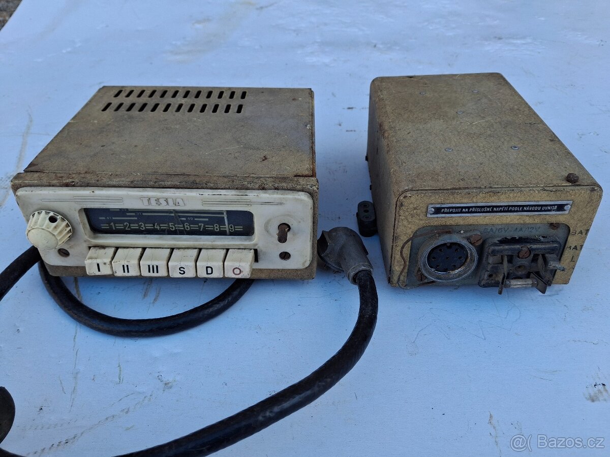 Staré autorádio TESLA 2101BV "Orlík"
