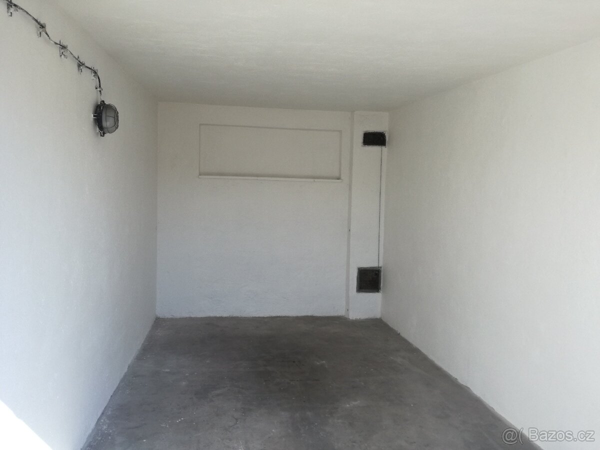 Pronájem garáže - Horní Suchá