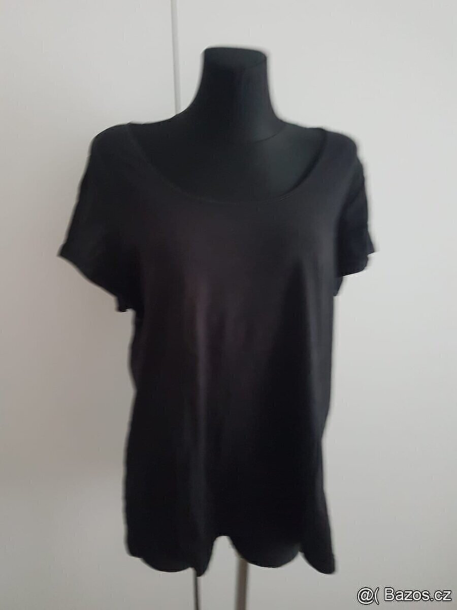 Příjemné tričko - černé vel.XXL/50-52.