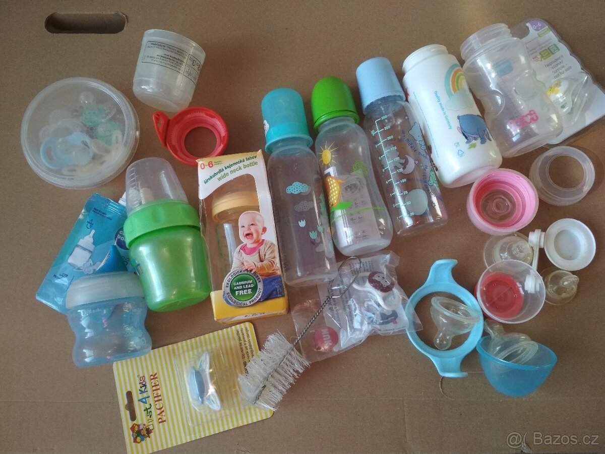 Kojenecké lahvičky a příslušenství