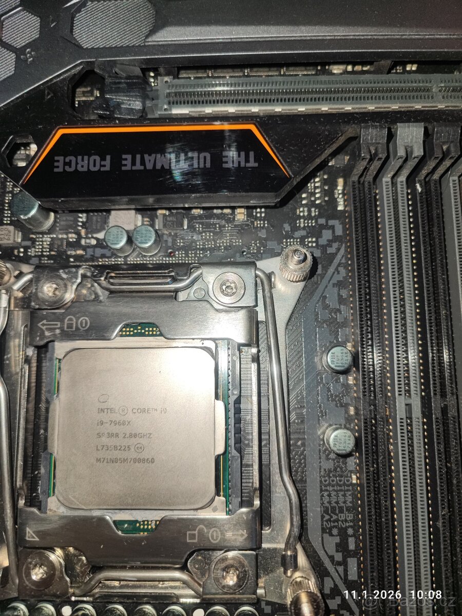 Asus TUF Mark 1 + Core I9 7960x + 32GB DDR4