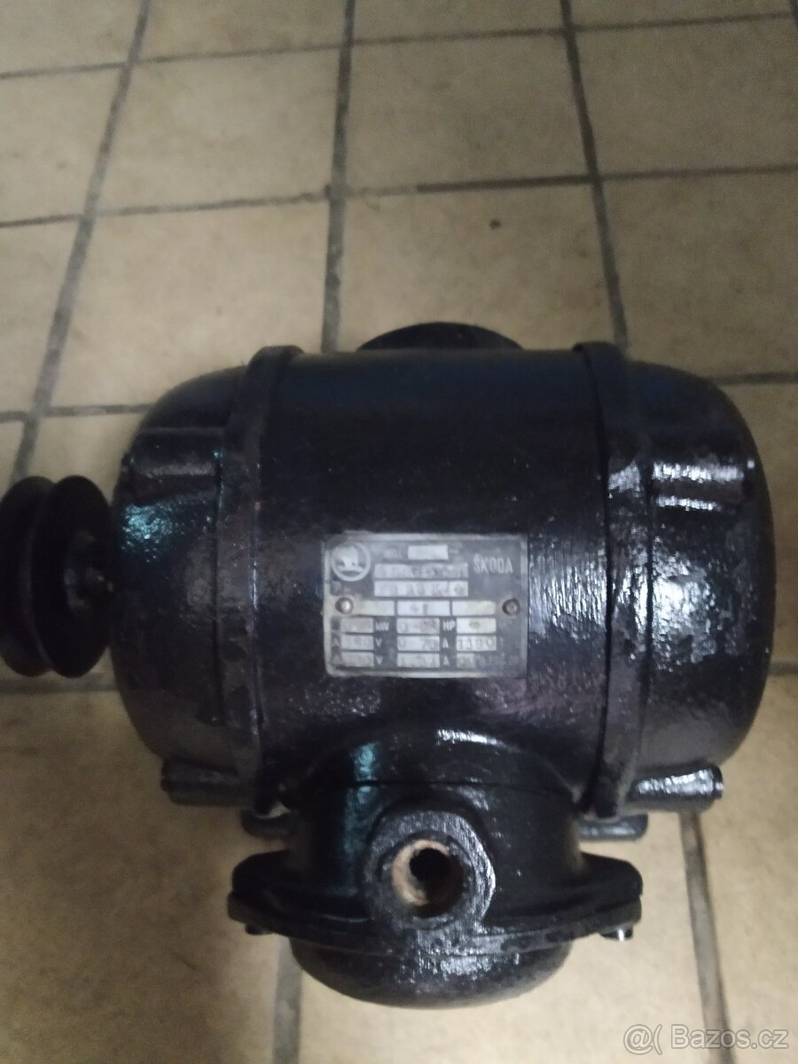 Retro elektromotor Škoda