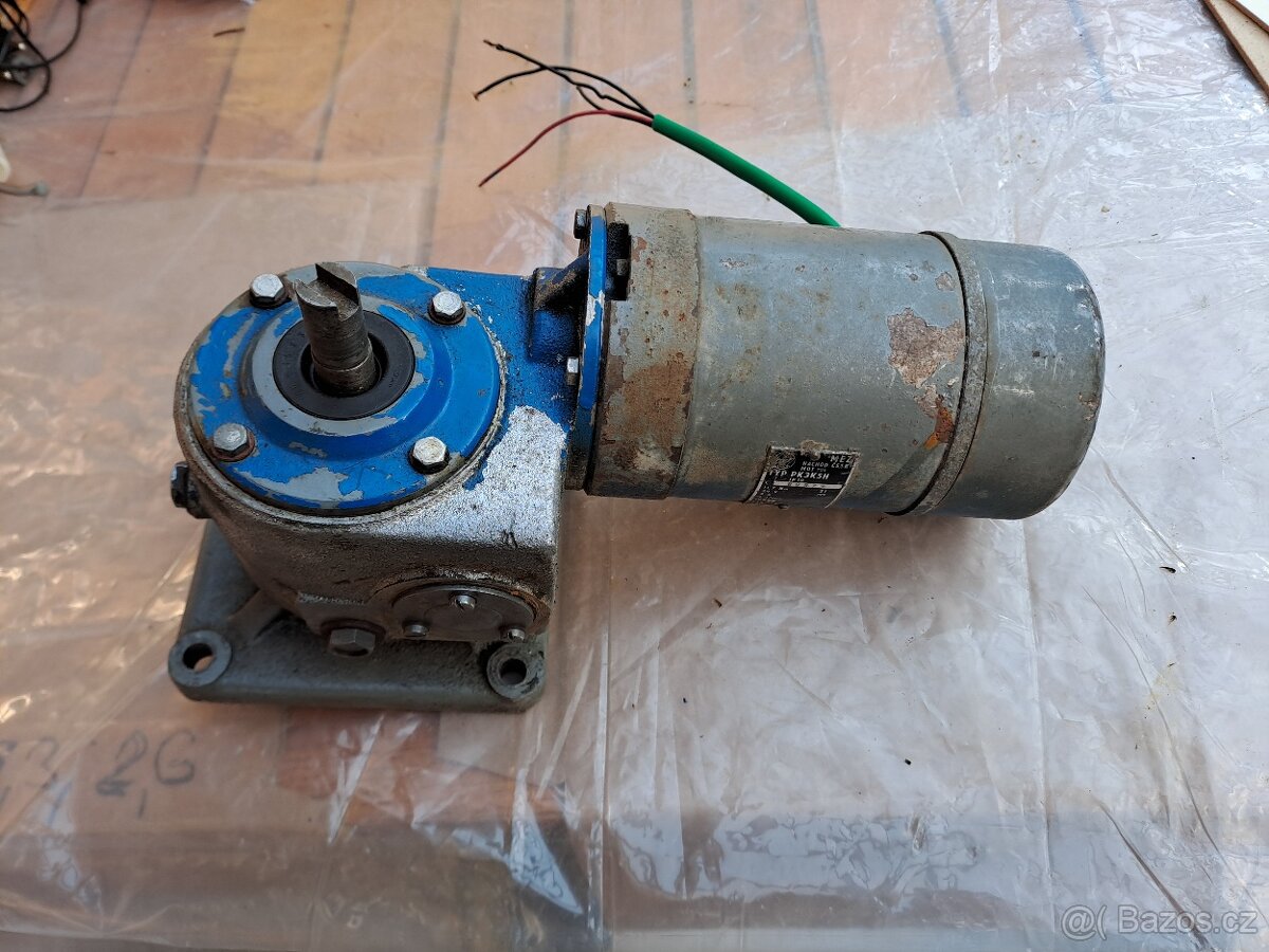 Motor se šnekovou převodovkou 24V