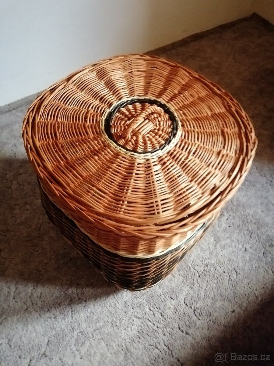 Proutěný koš na prádlo https://www.prouteny-raj.cz/Prouteny