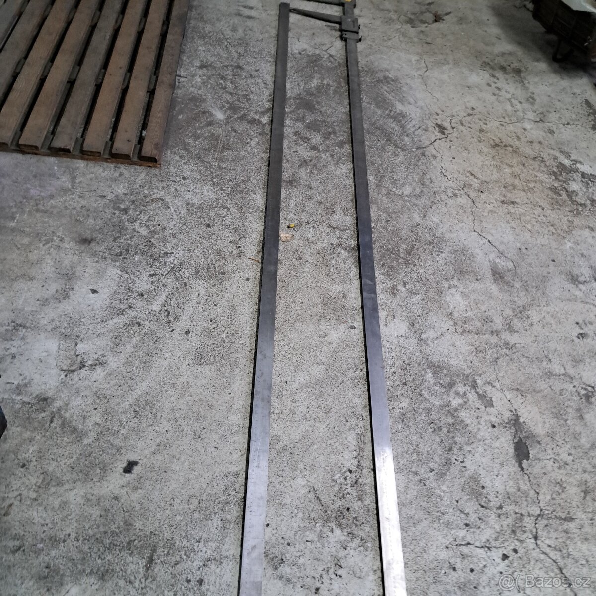 Ocelové silné dílenské pravítko