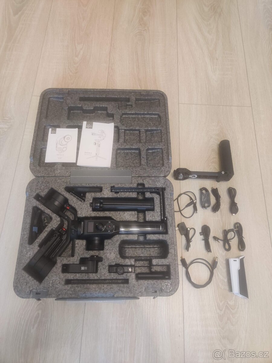 MOZA AIRCROSS 2 Gimbal Profi Kit + L-grip + baterie