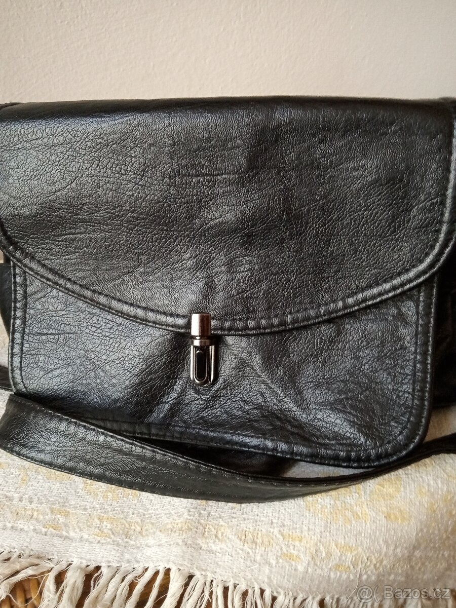 Nová kabelka z um. ekologické kůže
