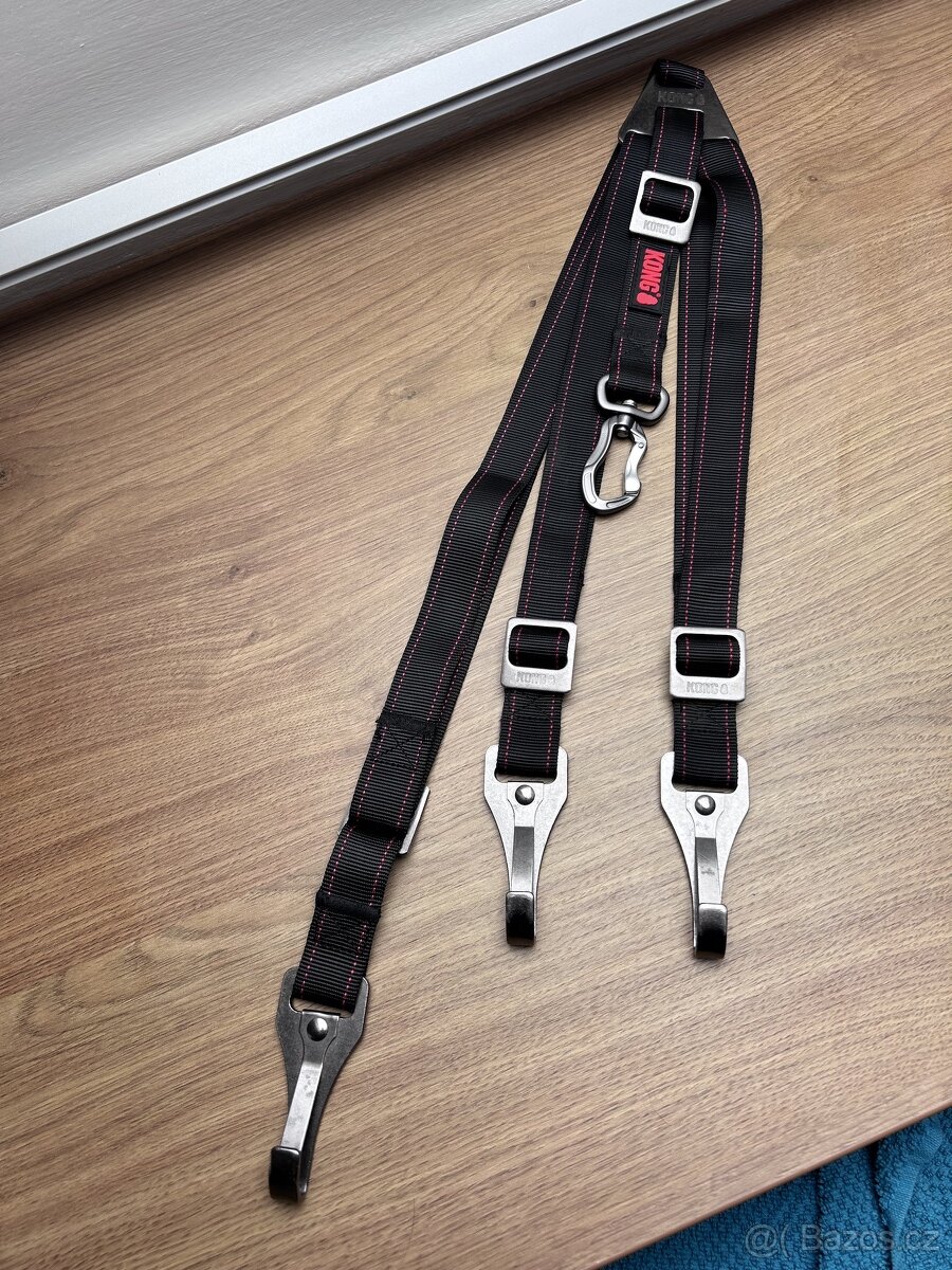 Kšíry do auta bezpečnostní pro psa Kong Travel Ultimate