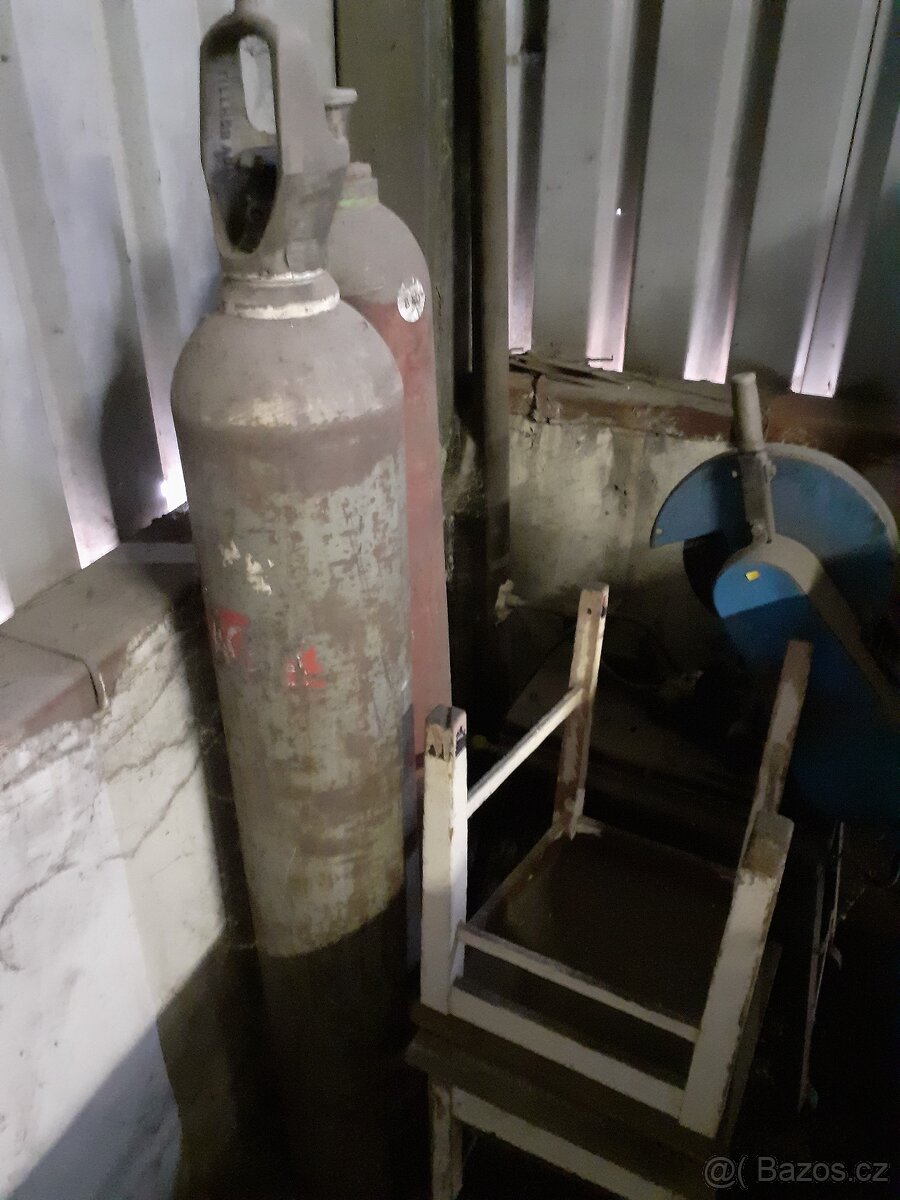 Plynové láhve