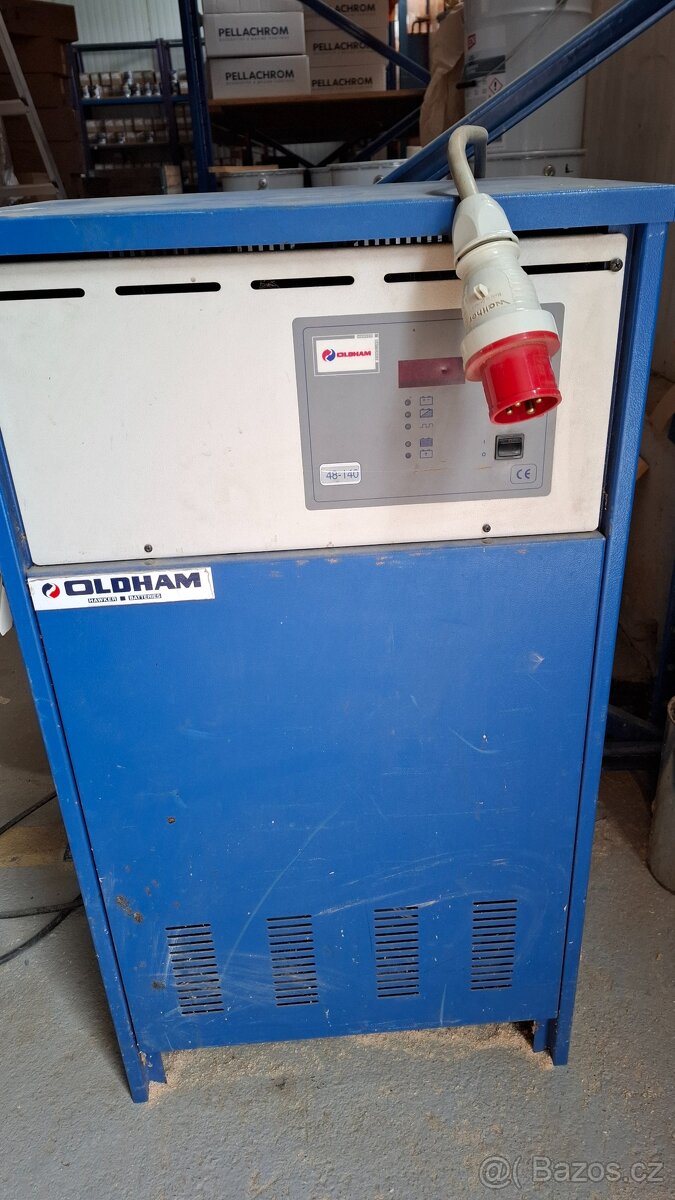 nabíječka akumulátorů Oldham