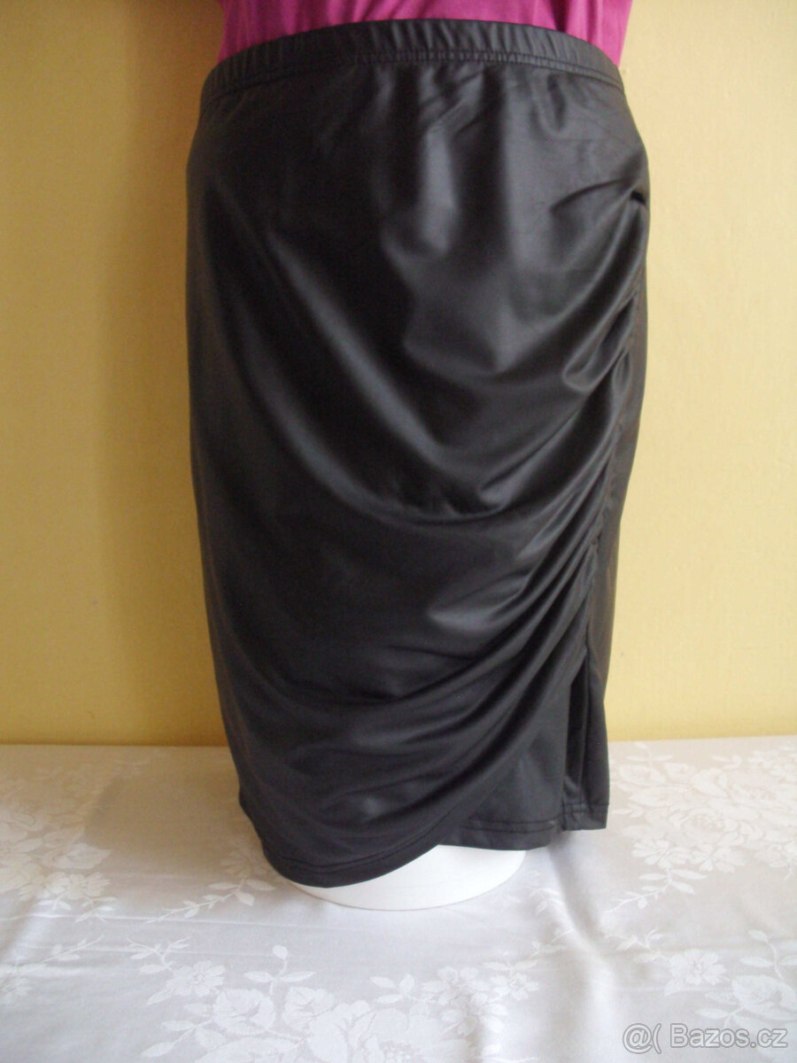 NOVÁ sukně zn. Shein - vel. XXL