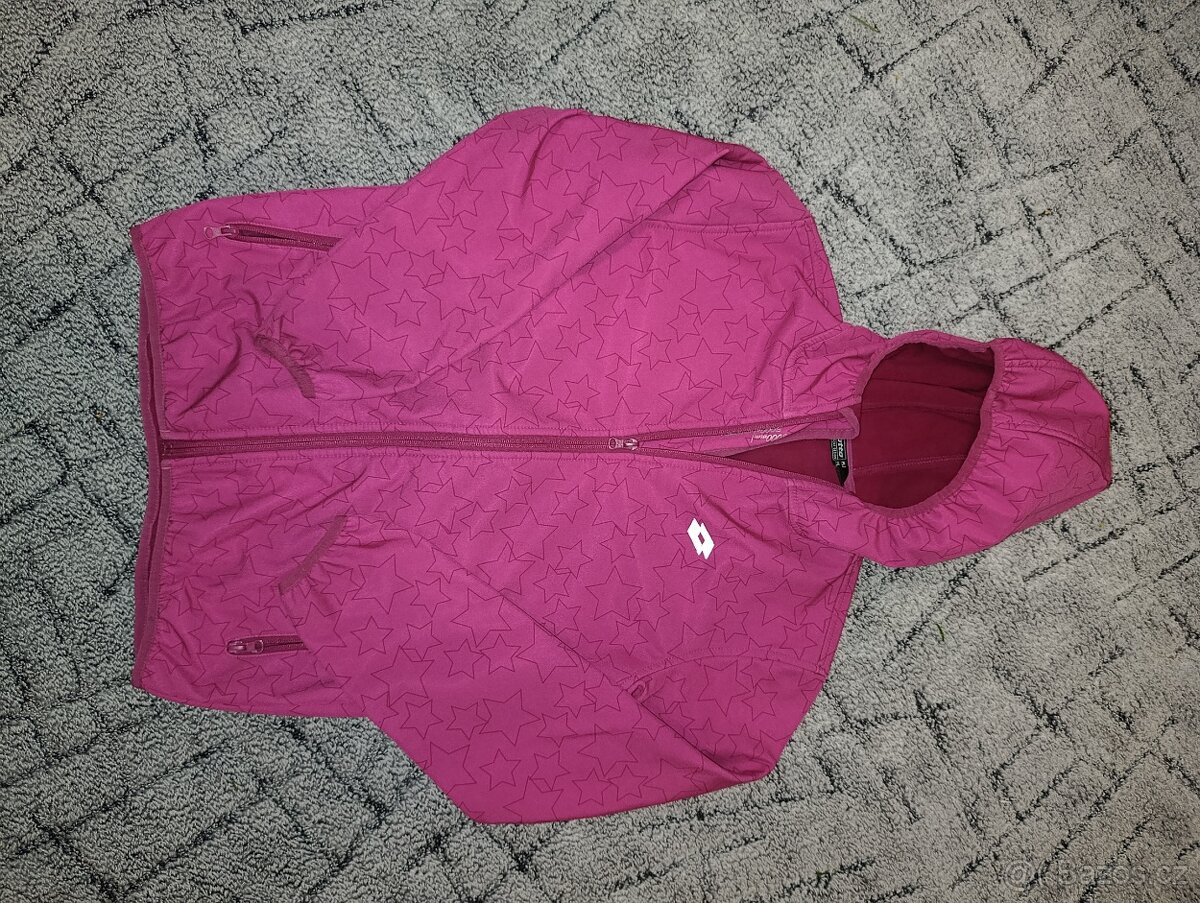 Dívčí softshellové bundy.