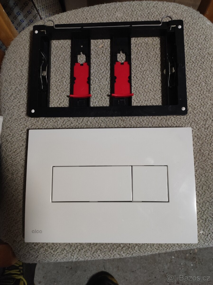 Tlačítko na záchod Alca