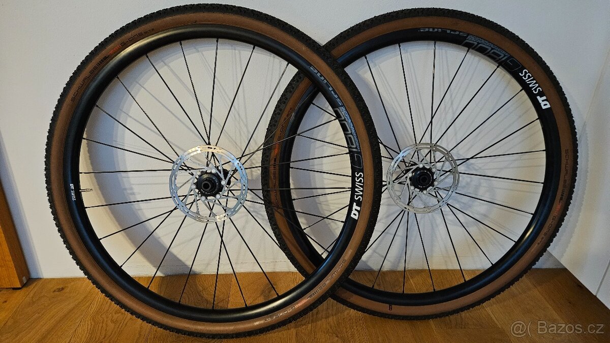 Sada kol DTSwiss G1800 25 Spline700 XDR ořech