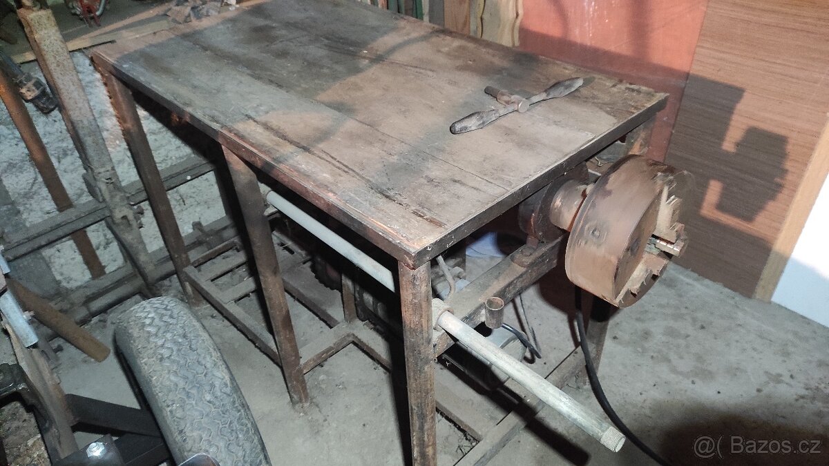 Prodám elektromotor s převodovkou