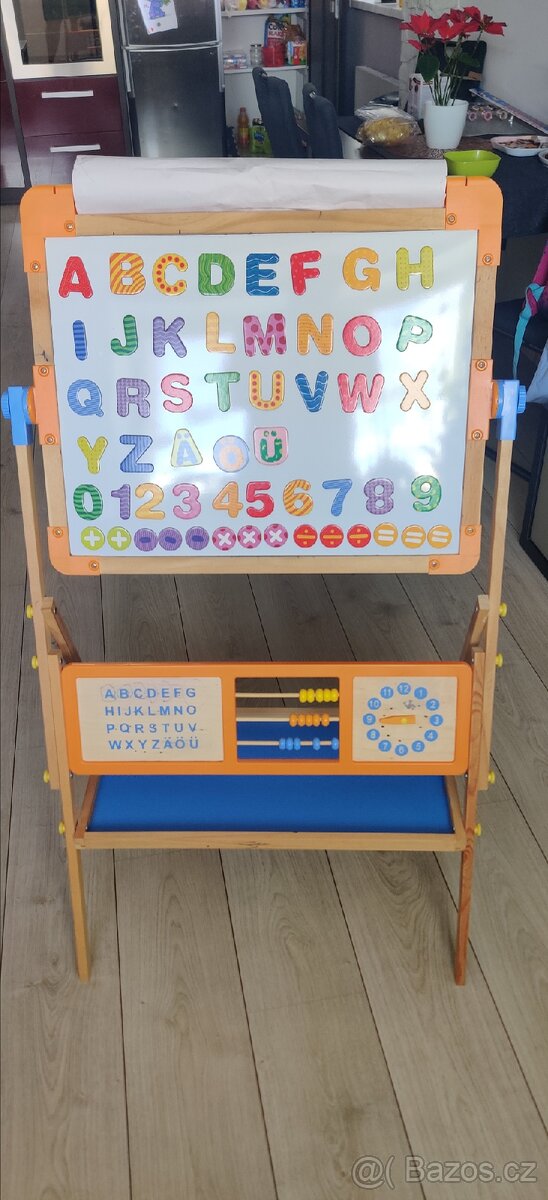 Magnetická otočná kreslící tabule