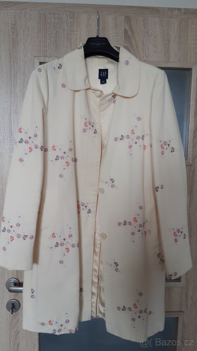 Jarní kabátek zn. GAP