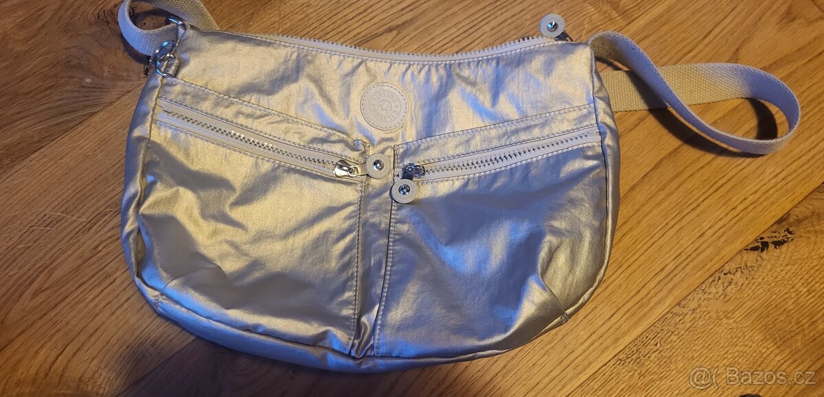 Krasna crossbody kipling taska