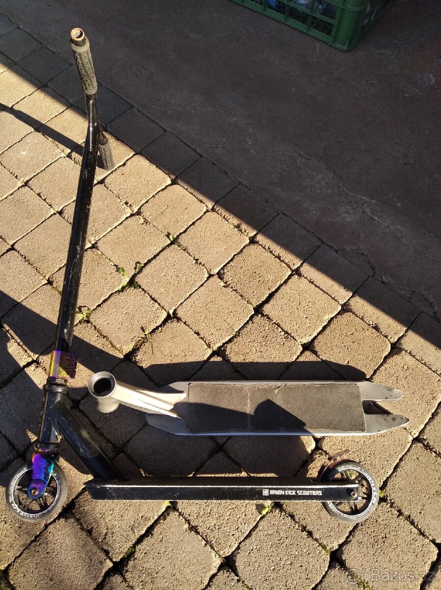 Freestyle koloběžka bez druhého ramu