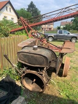 Zadní část traktoru Škoda 30