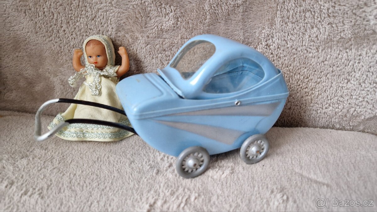 Miniaturní Kočárek starožitný