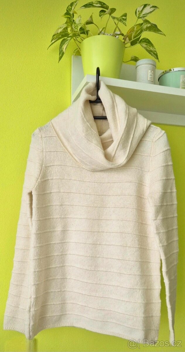 Elegantní dámský rolák Reserved