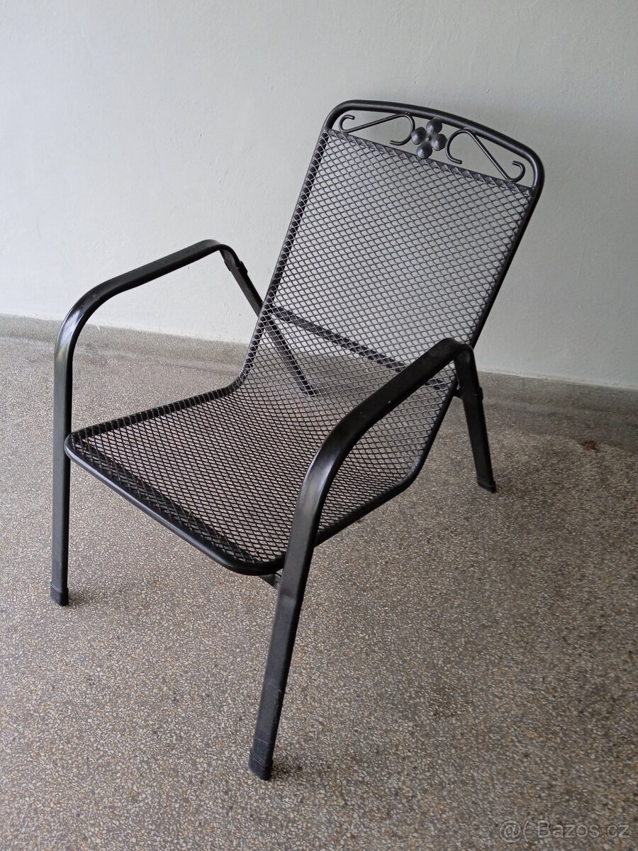 Křeslo kovové za 8,5% ceny (Prodáno)