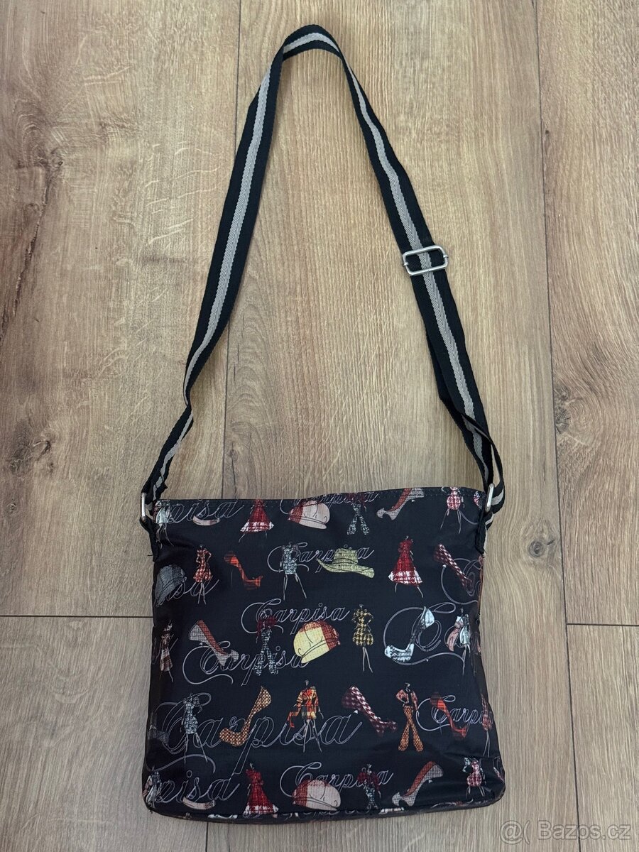 Kabelka zn. Carpisa