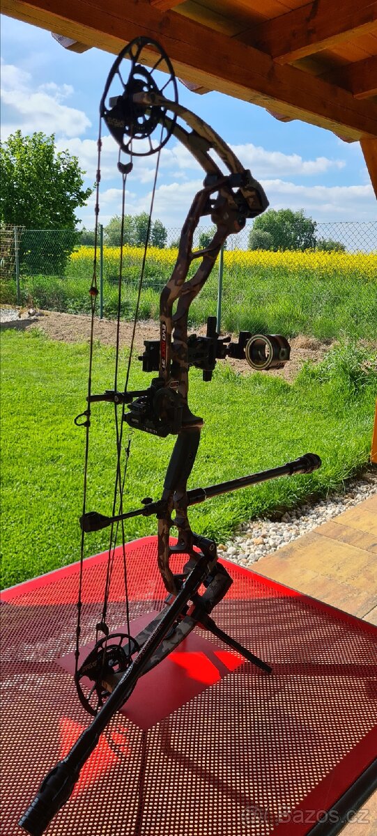 Kladkový luk PSE EVO NXT 31 LH