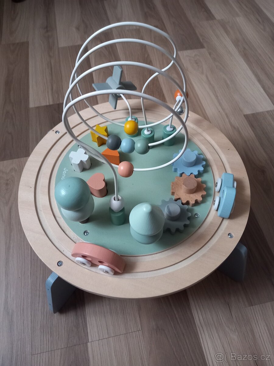 Interaktivní stolek