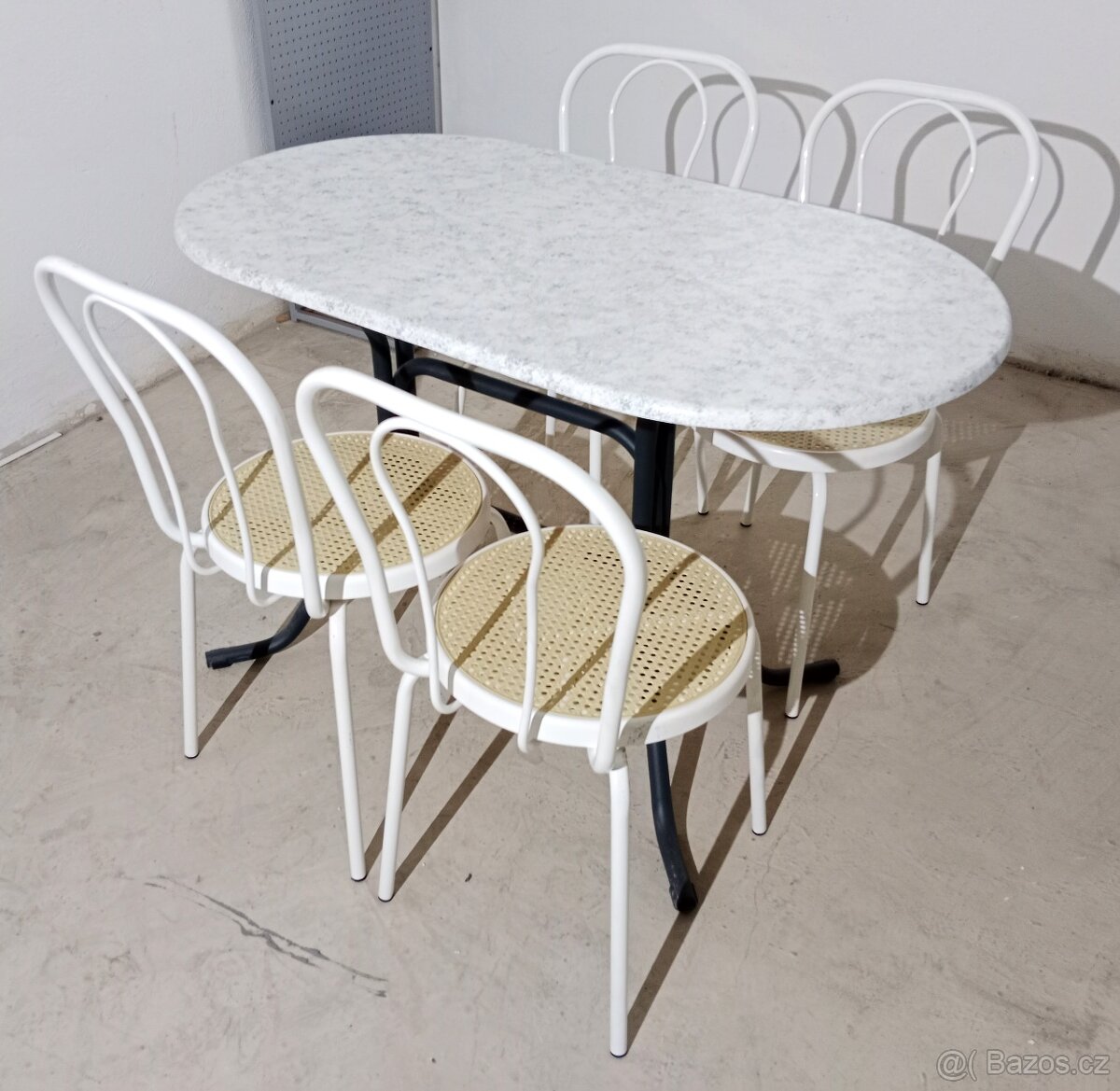 Stolová deska oválná