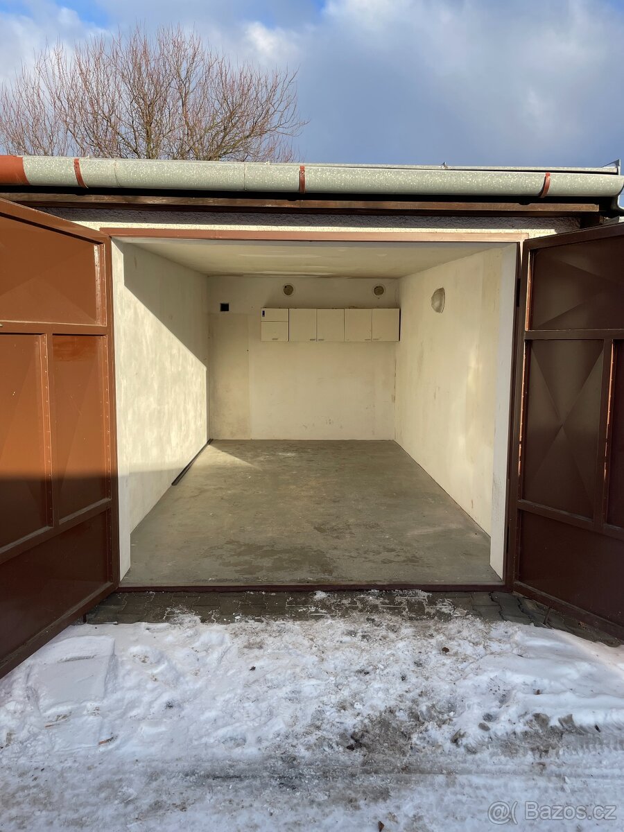 Pronájem garáže na ul. Na Dolech, Jihlava