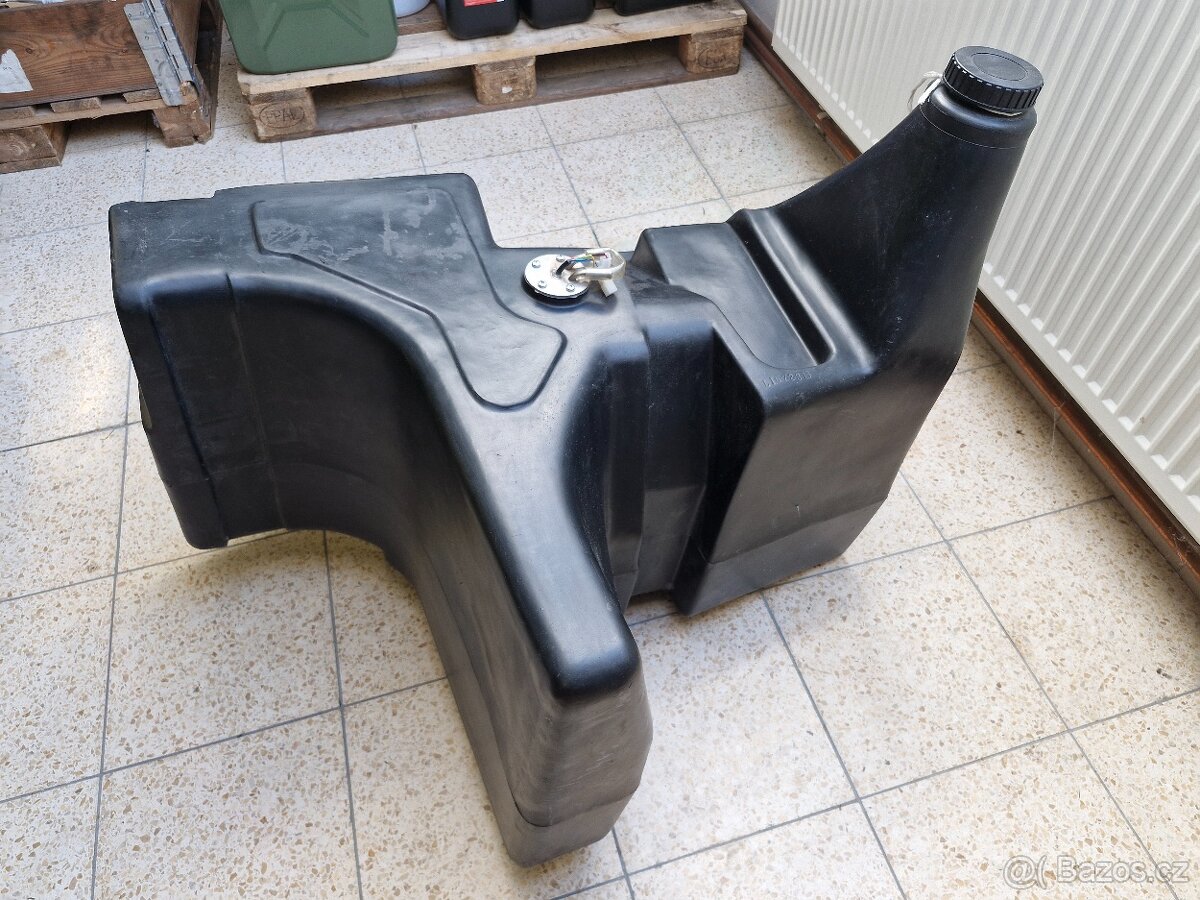 Nádrž na Zetor PROXIMA 150 litrů nová.