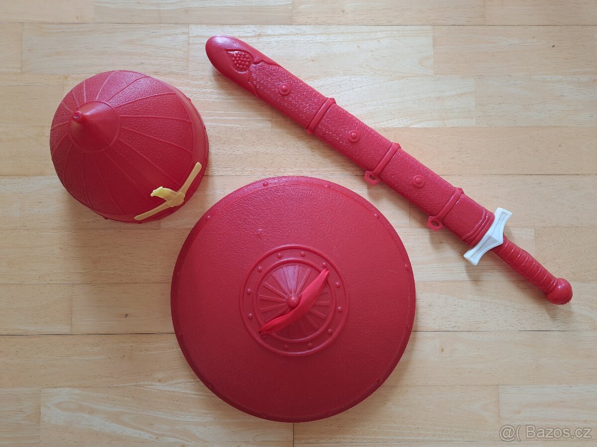 Retro hračka meč, štít, přilba - SSSR