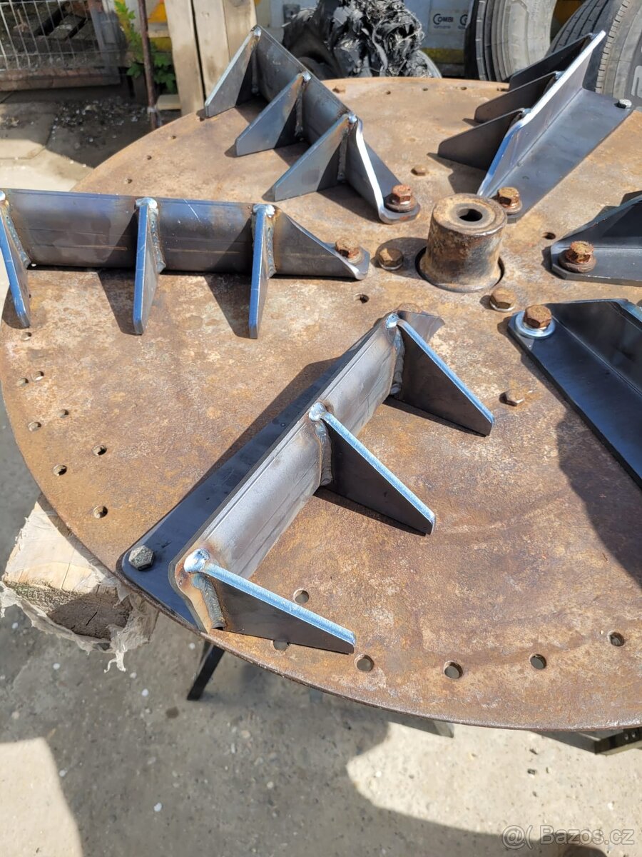 Lopatky na rozmetadlo Annaburger a jine rozmetadla.