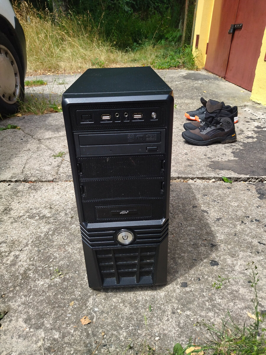 Intel duo core 3,4 GHz, 5 GB, 250 Gb, Wind. 11.