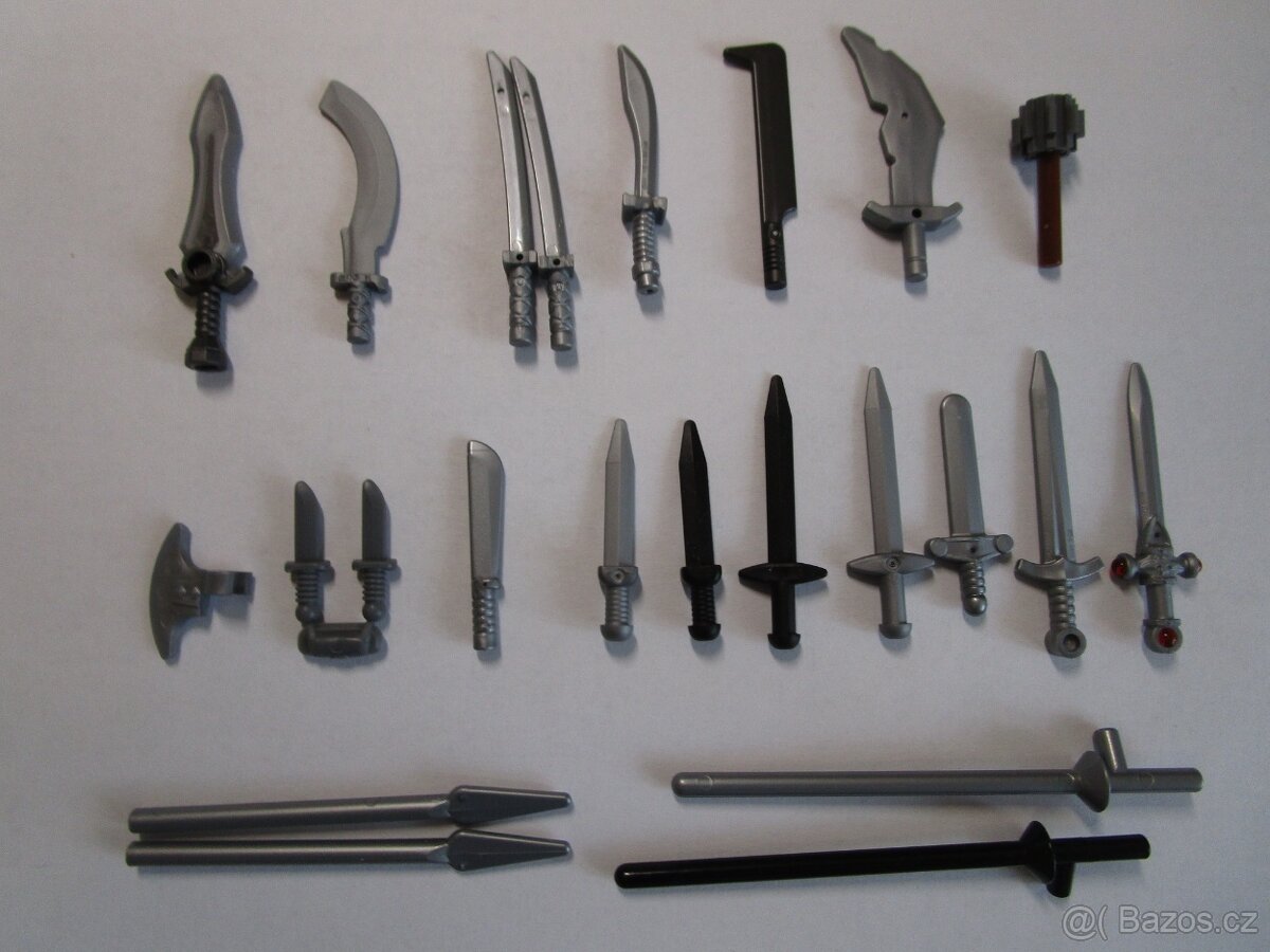 Lego Castle / středověk zbraně, meče, příslušenství