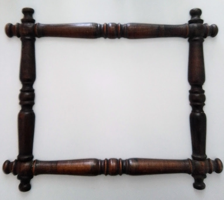 STAROŽITNÝ DŘEVĚNÝ RÁM