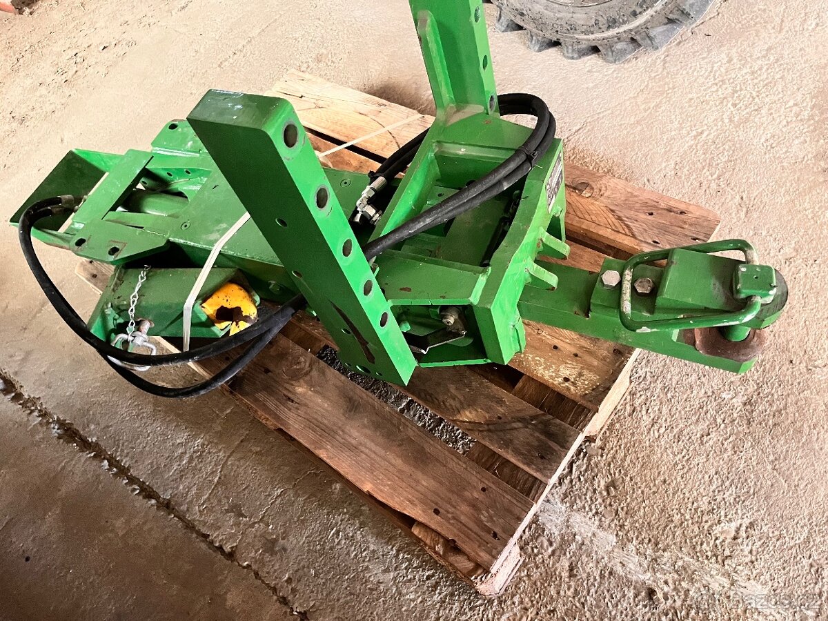 Prodám výsuvný závěs na traktory 8R