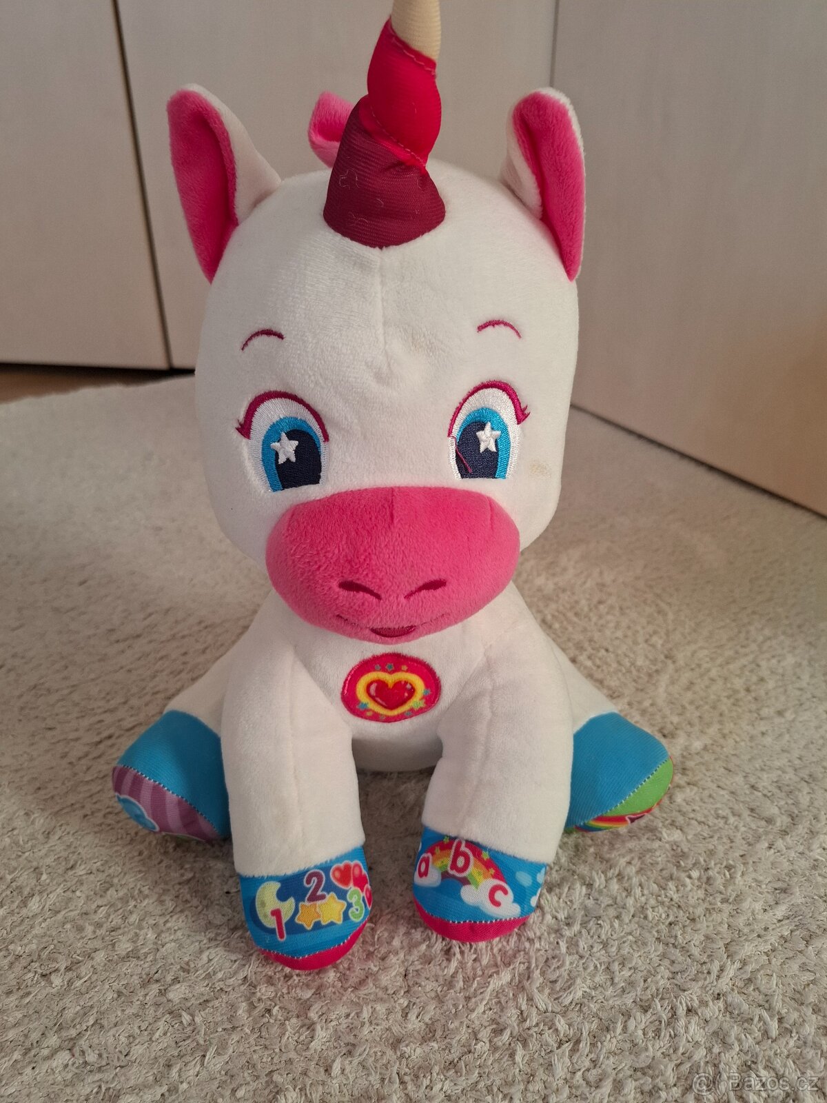 Interaktivní jednorožec Clementoni