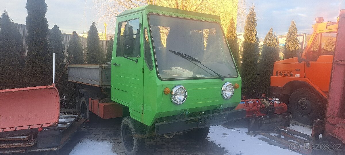 Multicar 25......dvě vozidla