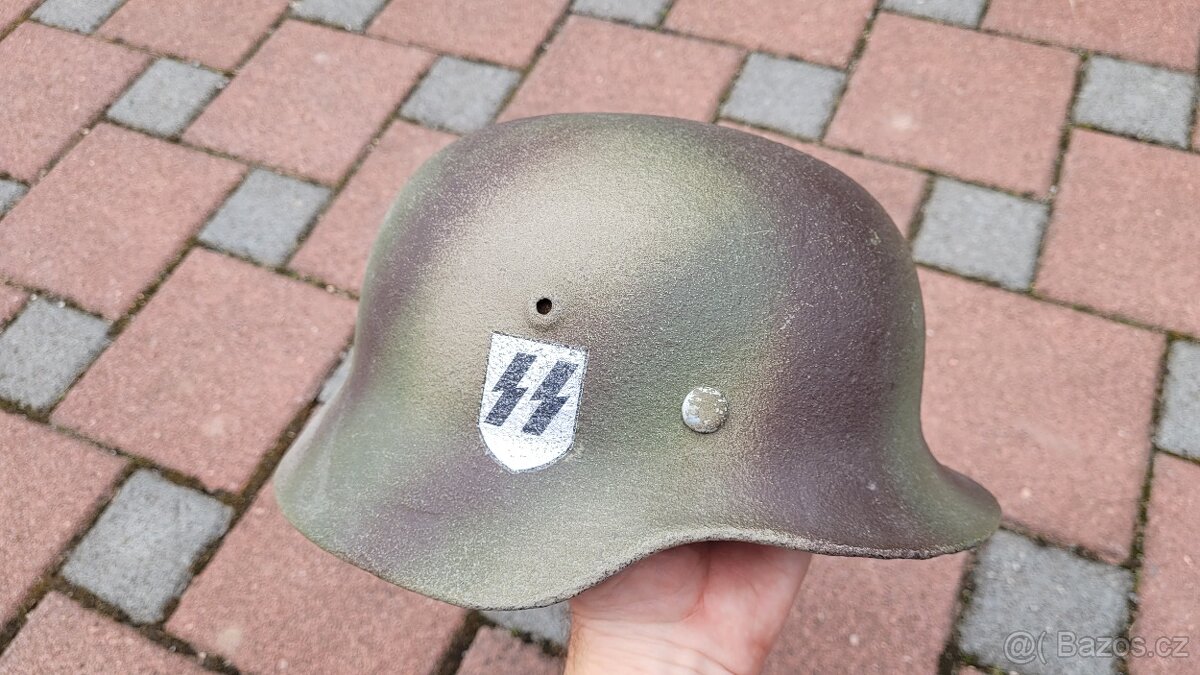 Krasna helma SS M40 velikost 66