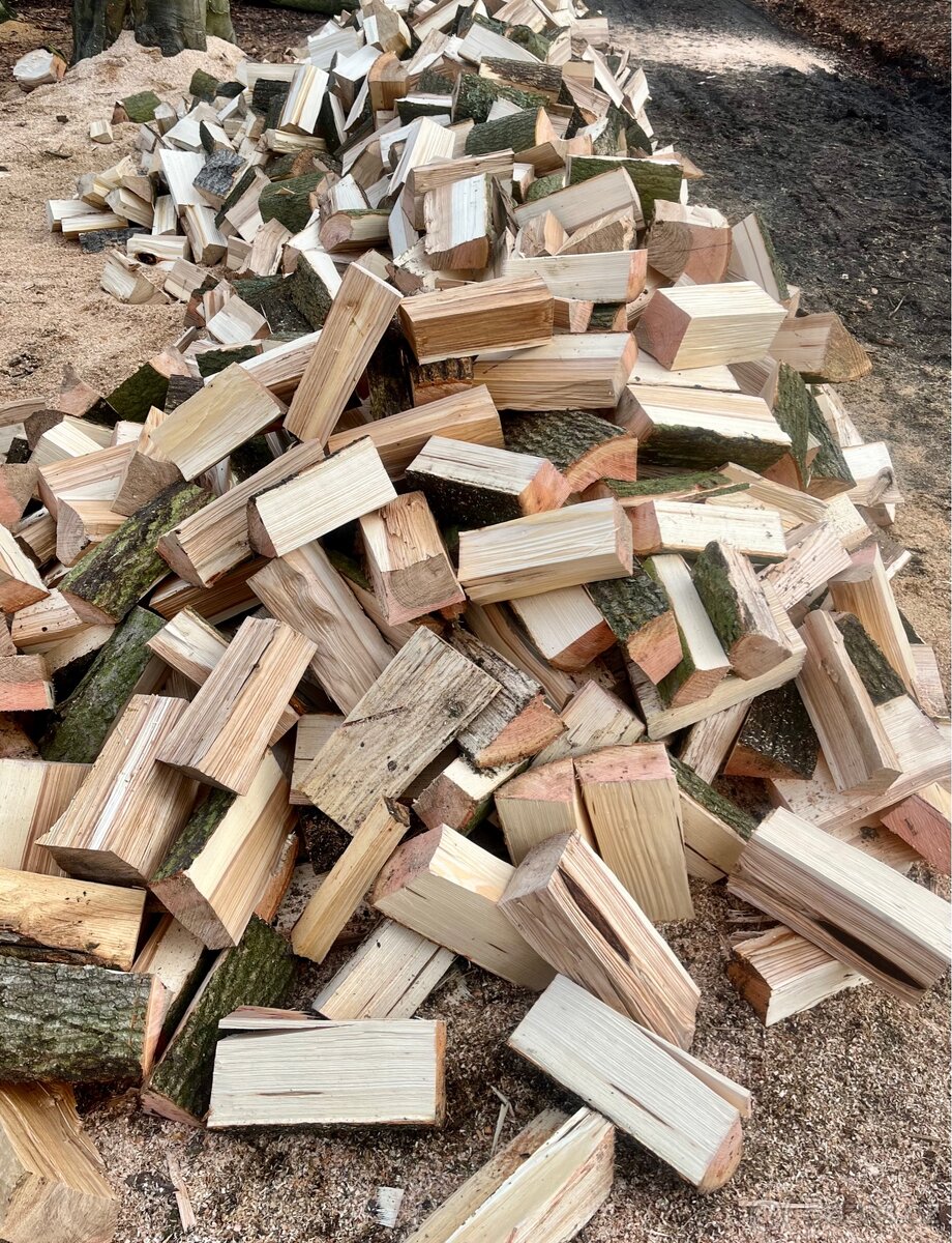 Prodám palivové dřevo polosuché a suché