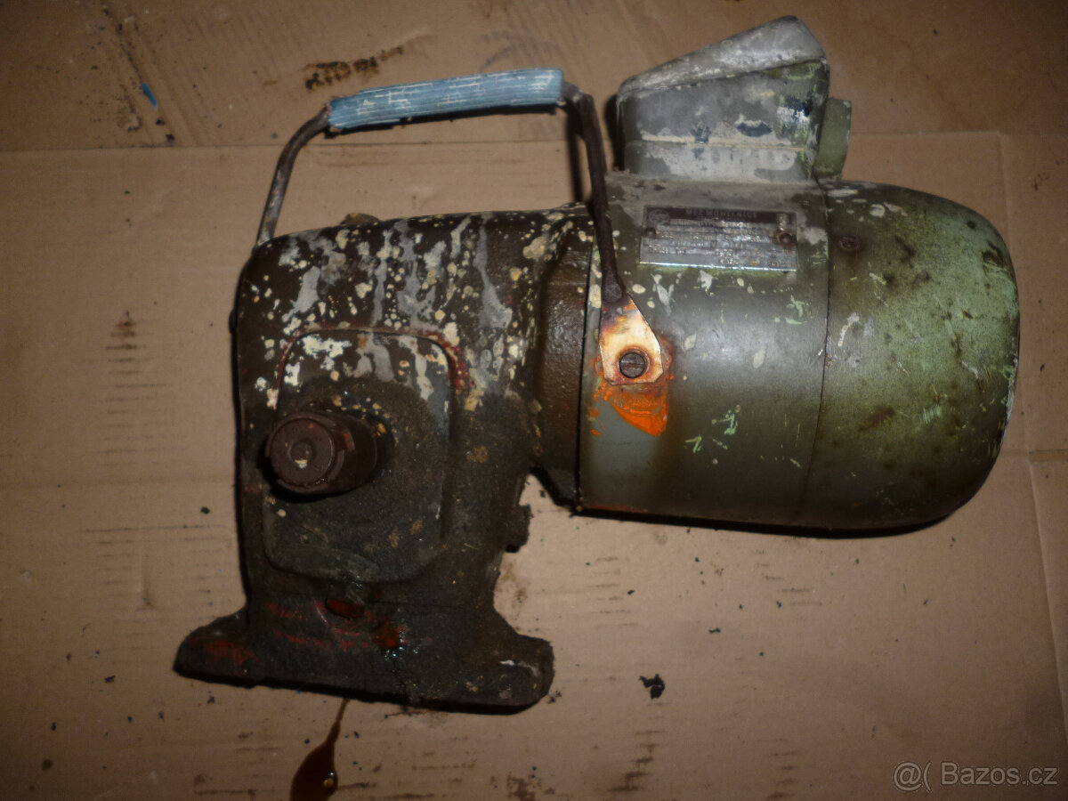 Převodovka 1:56 s motorem 400V MEZ Mohelnice