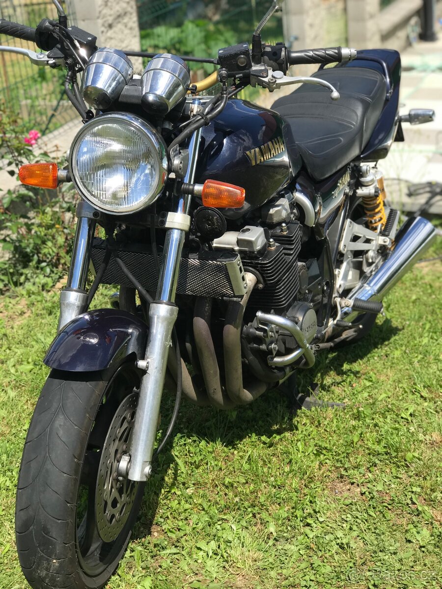 Yamaha XJR 1200