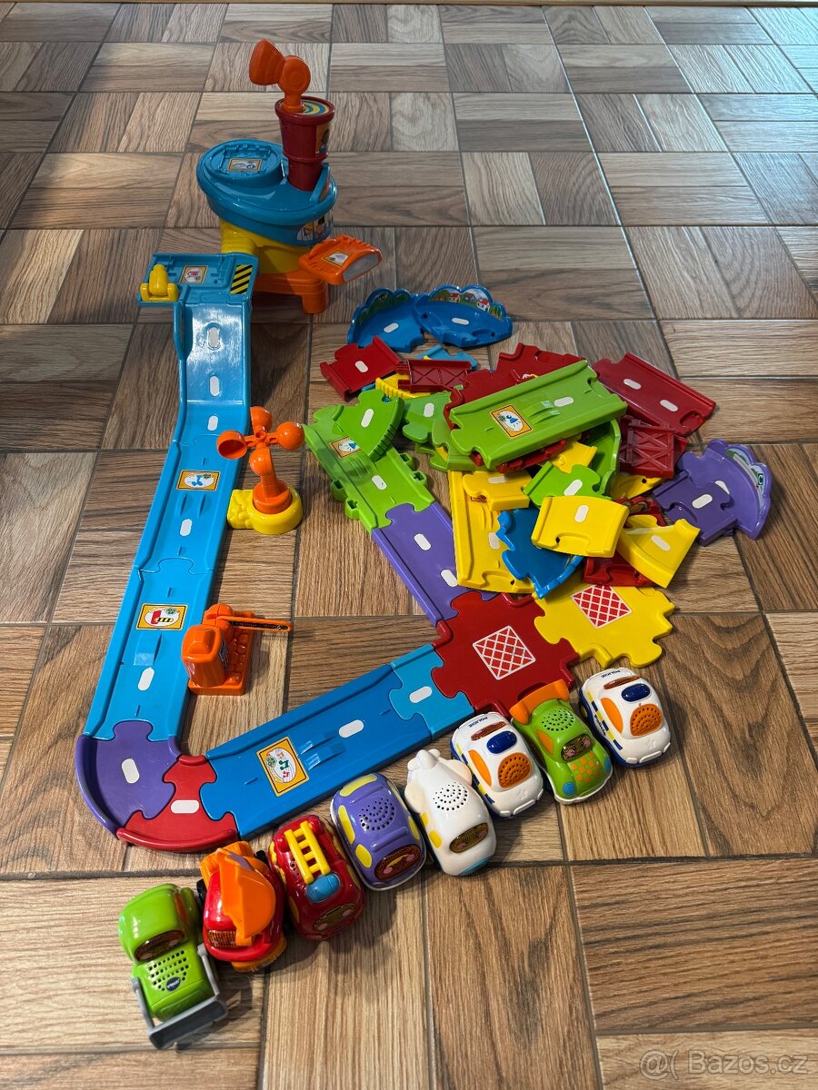 Vtech stavebnice tut tut autíčka, česky mluvící