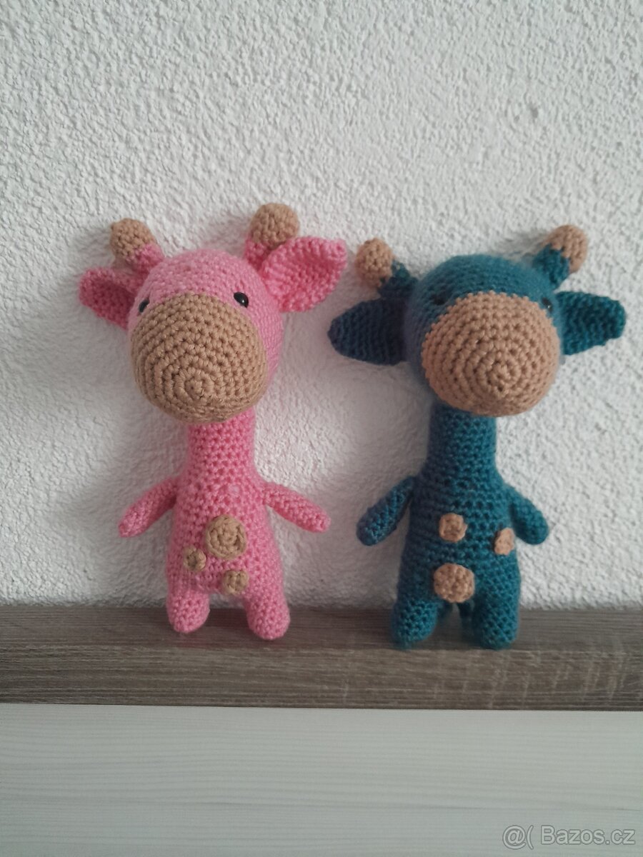 Háčkovaná žirafa