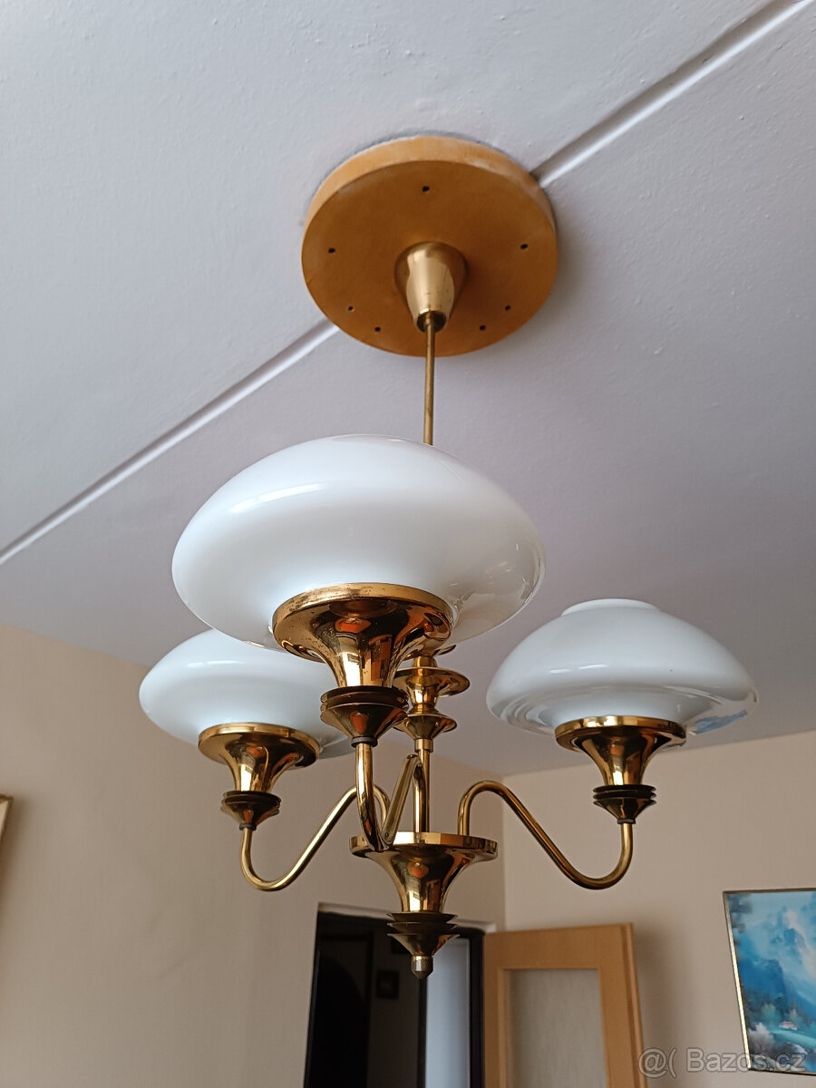 Starý retro lustr,